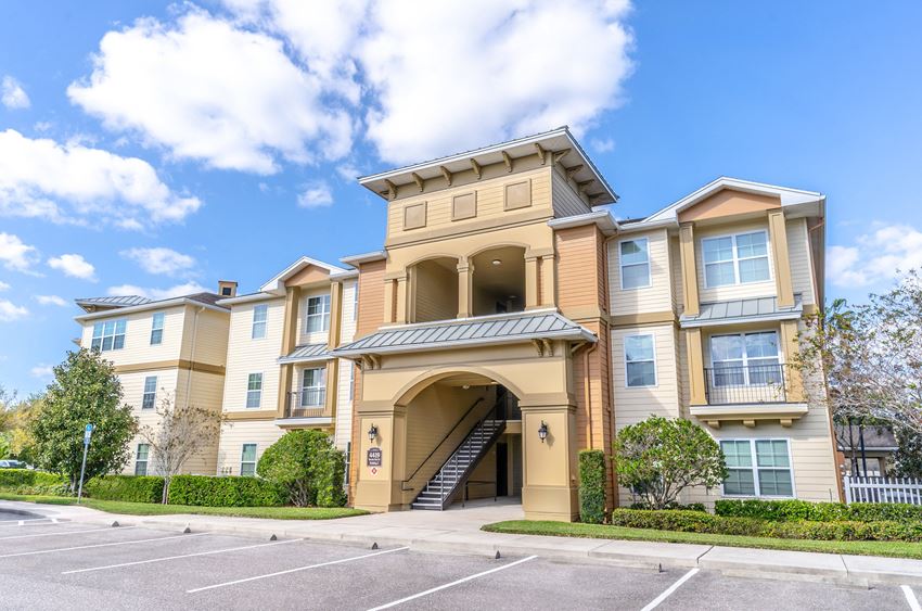 Fountains At Falkenburg Apartments, 4409 Tuscany Glen Circle, Tampa, FL